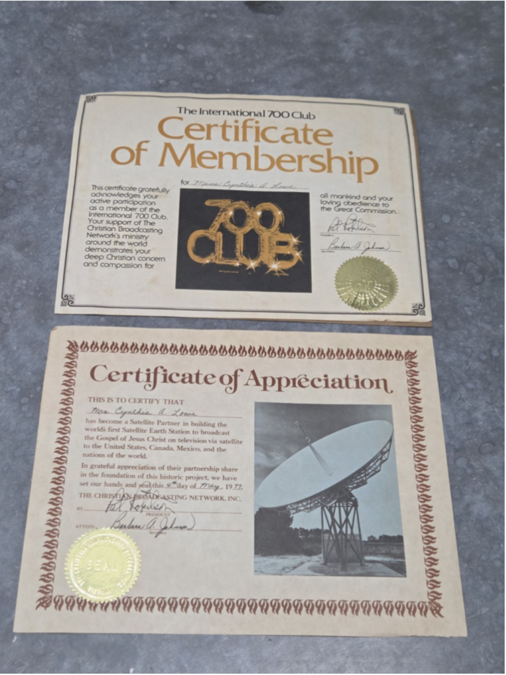Pat Robertson 700 Club Certificate And Cassette Tapes
